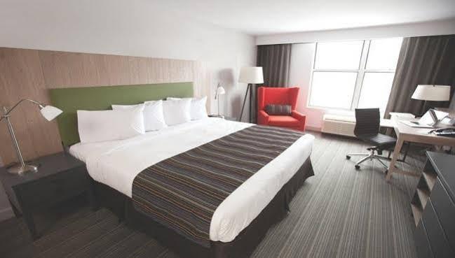 Country & By Radisson, Southeast Hotel