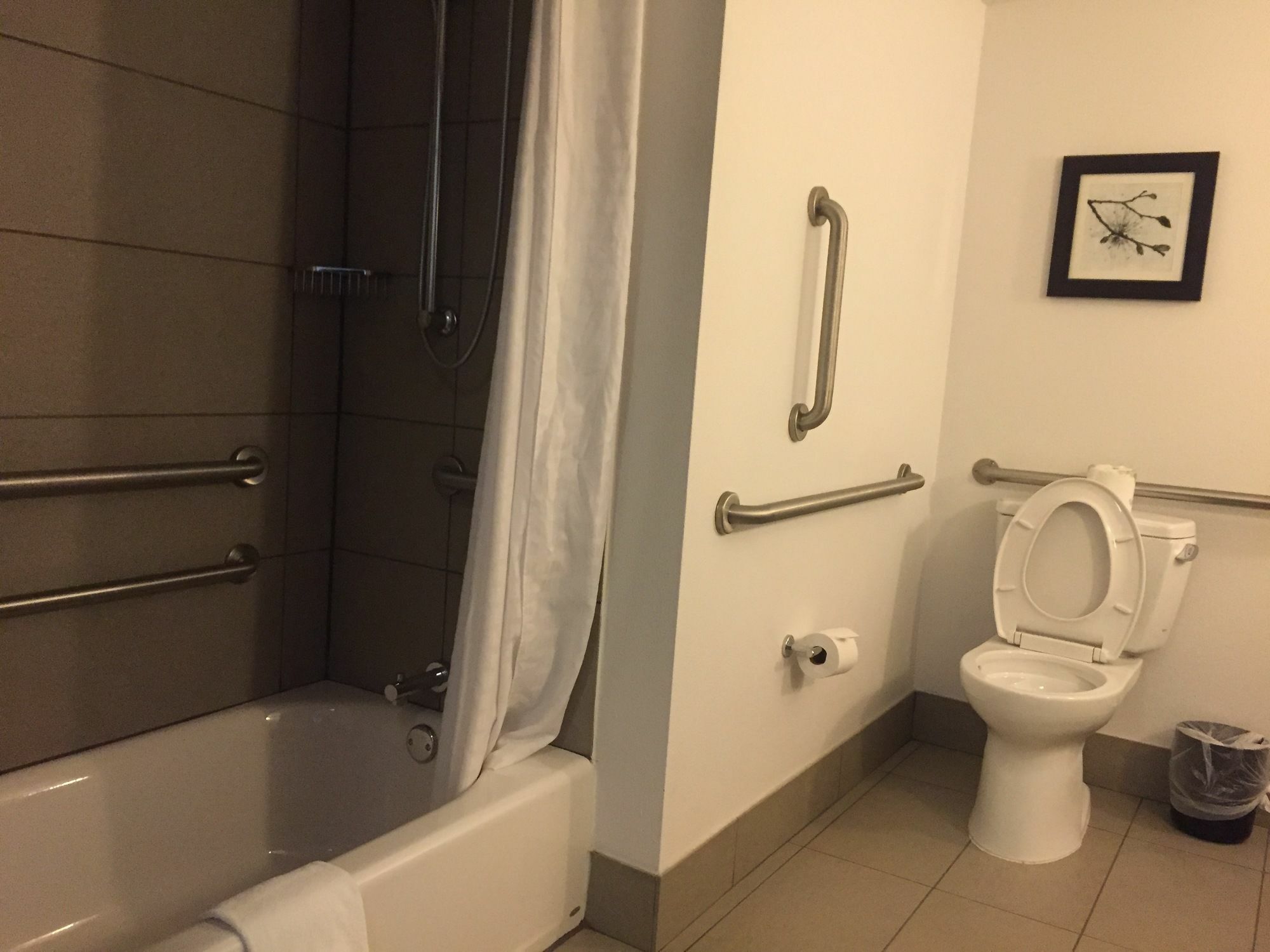 Country & By Radisson, Southeast 3* Springfield